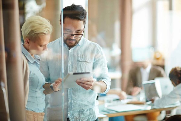 How Can You Design a Sustainable Laundry Room That Saves Water and Energy?